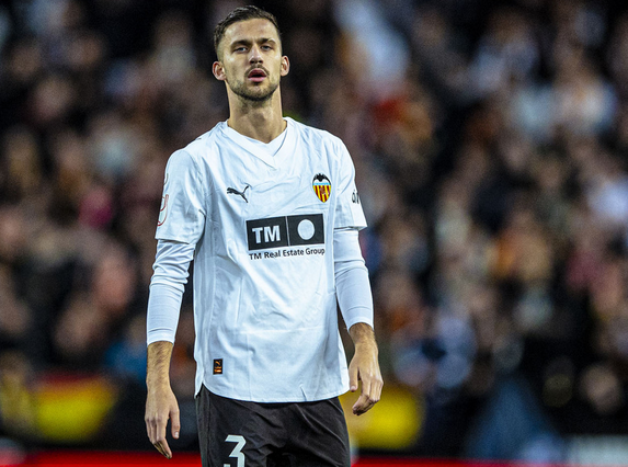 Valencias mittback José Copete nyopererad och ett stort avbräck till söndag