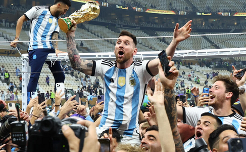 Argentina blev världsmästare i fotboll 2022 efter att ha besegrat Frankrike i en av de mest dramatiska VM-finalerna genom tiderna. Matchen spelades den 18 december 2022 på Lusail Stadium i Qatar. Den slutade 3–3 efter förlängning, varpå Argentina vann med 4–3 i den efterföljande straffläggningen.