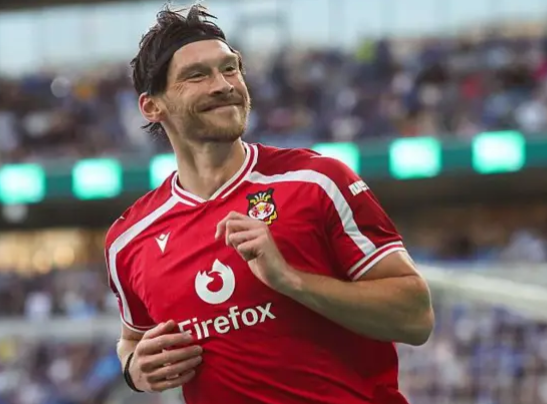 Wrexhams anfallare Kieffer Moore målskytt senast i mötet mot Cardiff