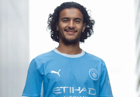 Ayyoub Bouaddi, 18, klar för Manchester City