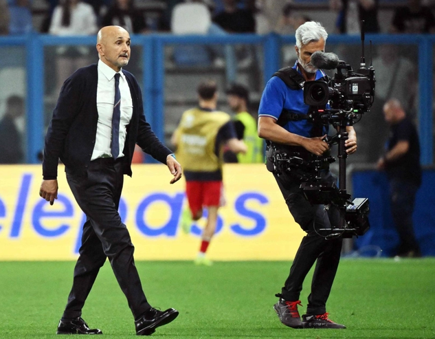 Juventus manager Luciano Spalletti får inte ihop det...